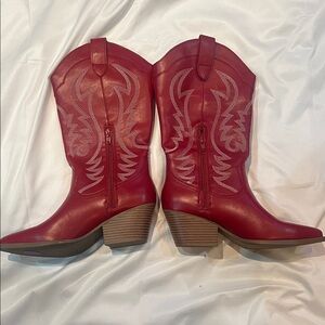 Indigo Rd. Alley Cat Scarlet Heeled Western Boots